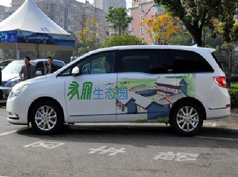 蓬溪户外车贴喷绘如何保持效果?